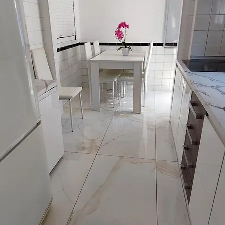 Проживание в семье Alba *